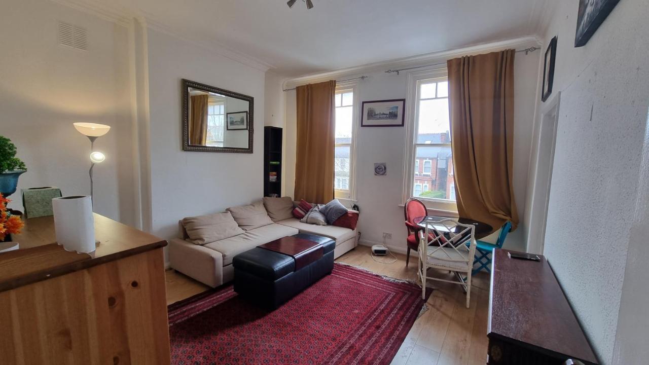 Extra Large One Bedroom Flat With Parking London Ngoại thất bức ảnh