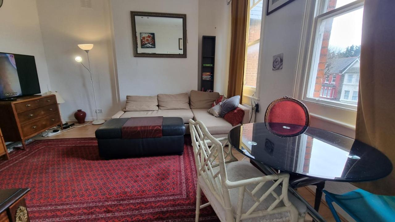 Extra Large One Bedroom Flat With Parking London Ngoại thất bức ảnh