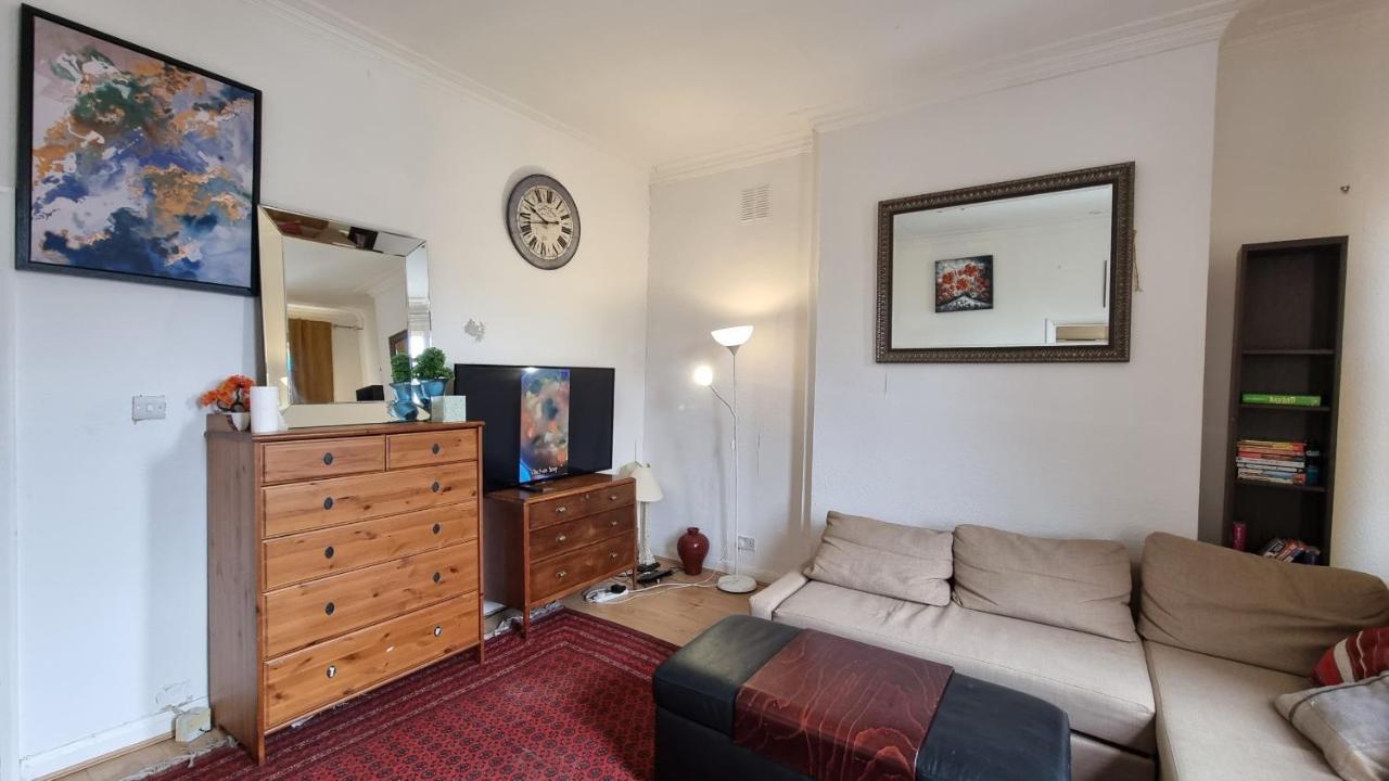 Extra Large One Bedroom Flat With Parking London Ngoại thất bức ảnh